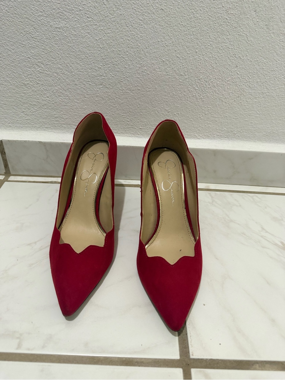 Jessica Simpson Scarlet Scalloped Pointed-Toe Pumps